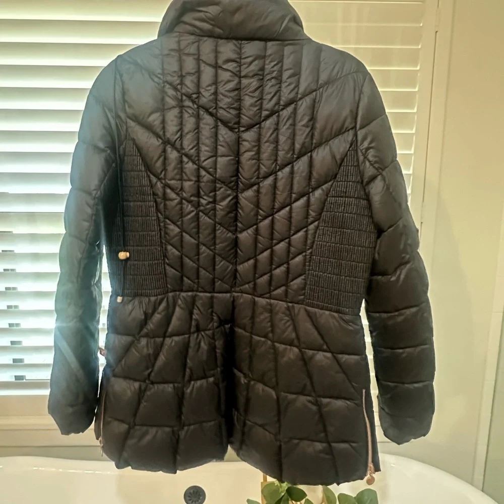 Bernardo Black Quilted Puffer Jacket - Picture 2 of 4